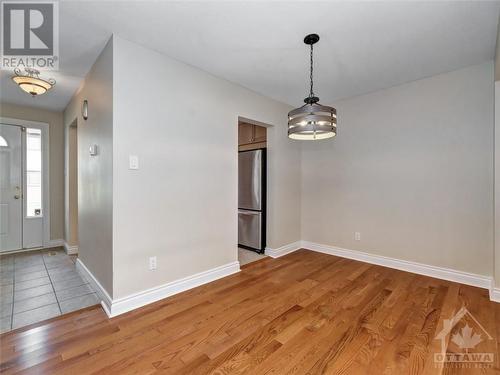 15 Foxhill Way Unit#A, Ottawa, ON - Indoor Photo Showing Other Room