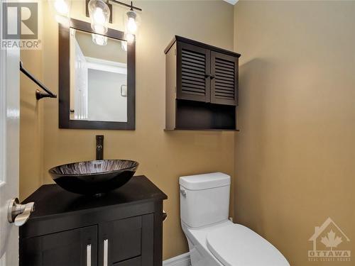 15 Foxhill Way Unit#A, Ottawa, ON - Indoor Photo Showing Bathroom