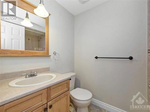 15 Foxhill Way Unit#A, Ottawa, ON - Indoor Photo Showing Bathroom