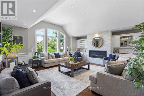 8 Orr Crescent, Hamilton, ON - Indoor Photo Showing Living Room With Fireplace