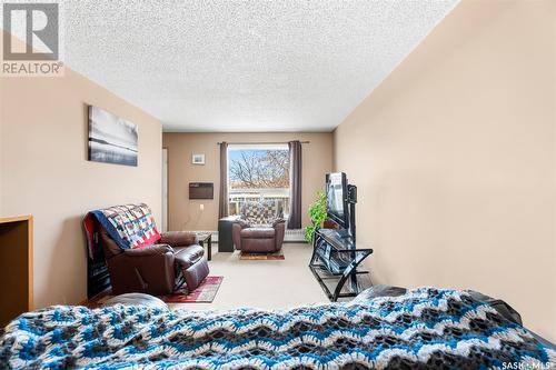 214 67 Wood Lily Drive, Moose Jaw, SK - Indoor Photo Showing Bedroom