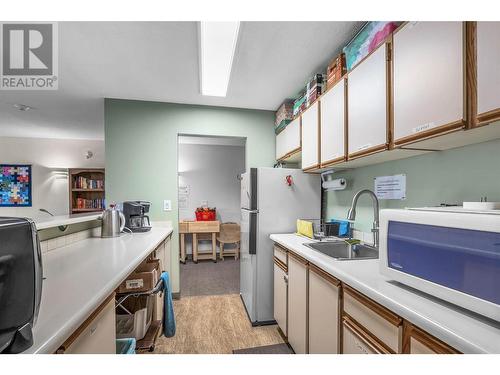 338 Nicola Street Unit# 305, Kamloops, BC - Indoor Photo Showing Kitchen