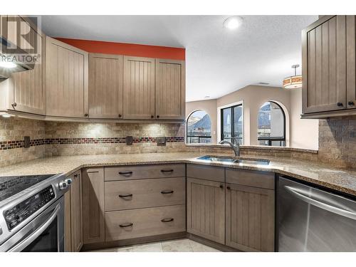 338 Nicola Street Unit# 305, Kamloops, BC - Indoor Photo Showing Kitchen With Double Sink