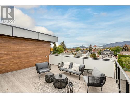 2167 Aberdeen Street, Kelowna, BC - Outdoor With Deck Patio Veranda With Exterior