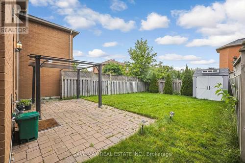 440 Stonegate Avenue, Oshawa, ON - Outdoor