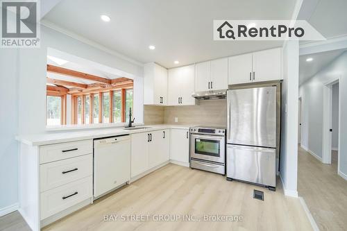 1753 Mt Albert Road, East Gwillimbury, ON - Indoor Photo Showing Kitchen