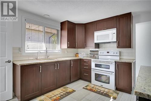 23 Greenbrier Road, Cambridge, ON - Indoor Photo Showing Kitchen