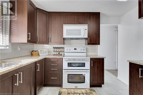 23 Greenbrier Road, Cambridge, ON - Indoor Photo Showing Kitchen