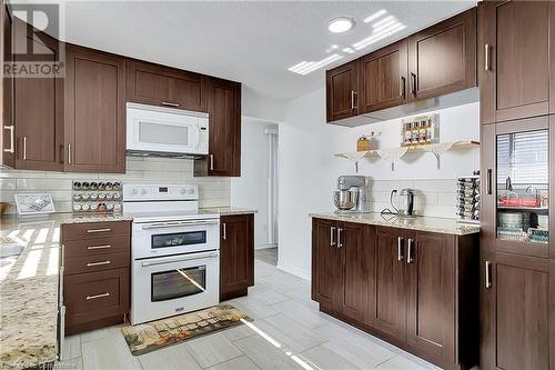 23 Greenbrier Road, Cambridge, ON - Indoor Photo Showing Kitchen