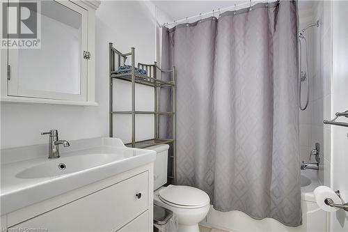 23 Greenbrier Road, Cambridge, ON - Indoor Photo Showing Bathroom