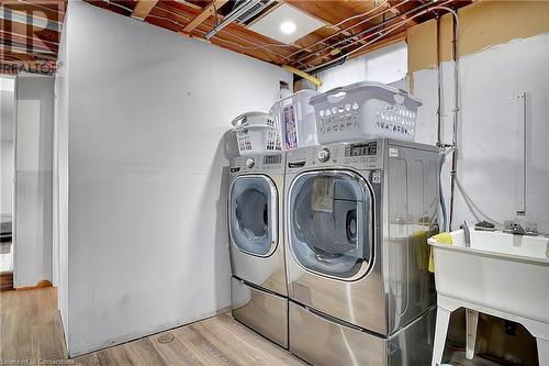 23 Greenbrier Road, Cambridge, ON - Indoor Photo Showing Laundry Room