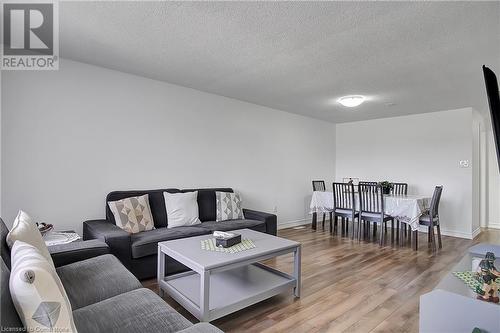 23 Greenbrier Road, Cambridge, ON - Indoor Photo Showing Living Room