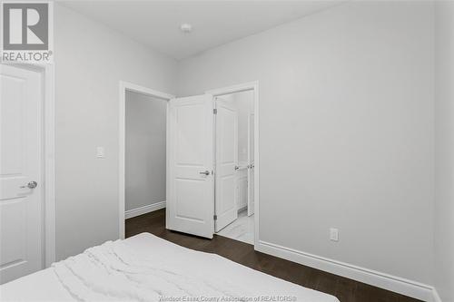 866 Maple Avenue, Lasalle, ON - Indoor Photo Showing Bedroom