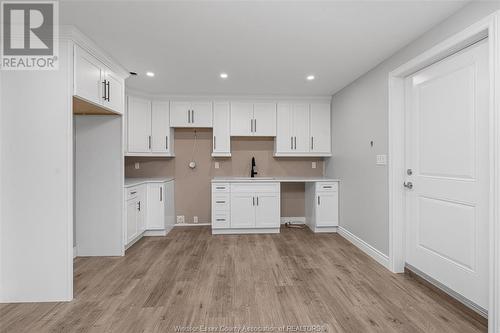 866 Maple Avenue, Lasalle, ON - Indoor Photo Showing Kitchen