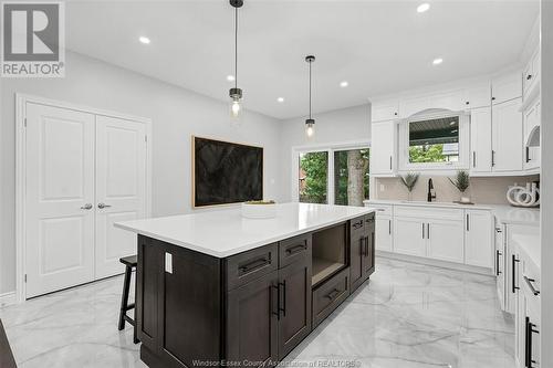 866 Maple Avenue, Lasalle, ON - Indoor Photo Showing Kitchen