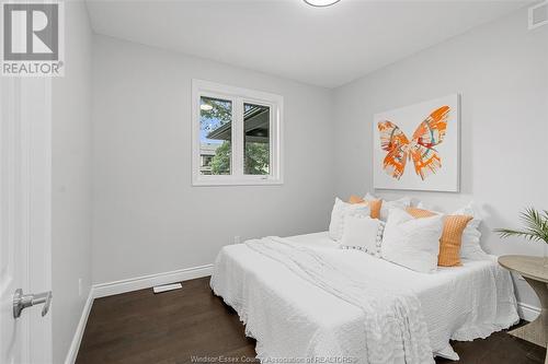 866 Maple Avenue, Lasalle, ON - Indoor Photo Showing Bedroom