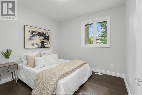 866 Maple Avenue, Lasalle, ON - Indoor Photo Showing Bedroom