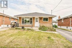 10 WINDRUSH CRESCENT N  Hamilton, ON L8V 2K8