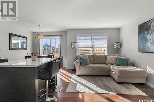 107 410 Ledingham Way, Saskatoon, SK - Indoor Photo Showing Living Room