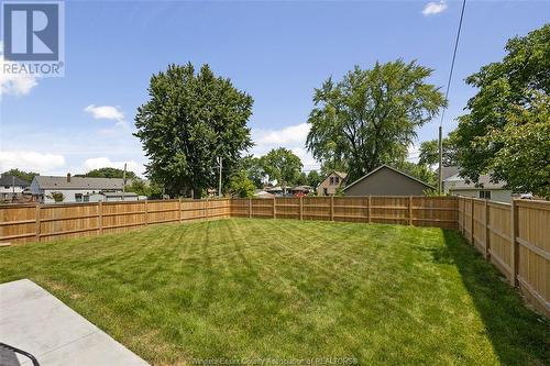 558 Florence, Windsor, ON - Outdoor With Backyard