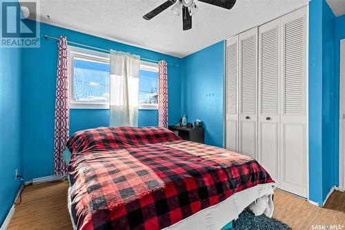 1223 Athabasca Street W, Moose Jaw, SK - Indoor Photo Showing Bedroom