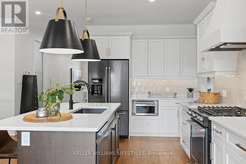 114 Aspen Circle, Thames Centre (Thorndale), ON - Indoor Photo Showing Kitchen With Upgraded Kitchen