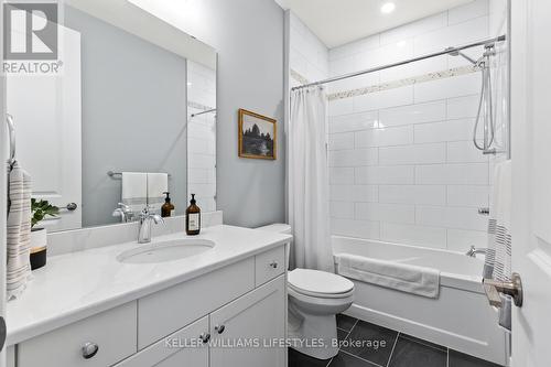 114 Aspen Circle, Thames Centre (Thorndale), ON - Indoor Photo Showing Bathroom