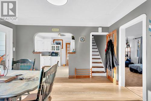 18 Potters Road, Tillsonburg, ON - Indoor Photo Showing Dining Room