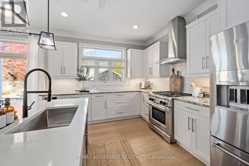 2361 Brayford Crescent, London, ON - Indoor Photo Showing Kitchen With Stainless Steel Kitchen With Upgraded Kitchen