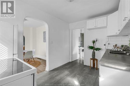 753 Eugenie, Windsor, ON - Indoor Photo Showing Kitchen