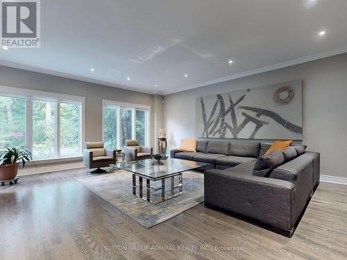 7 York Downs Drive, Toronto, ON - Indoor Photo Showing Living Room