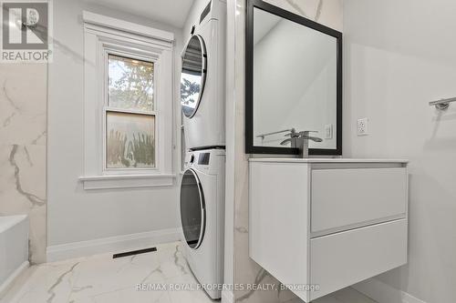 624 Marksbury Road, Pickering, ON - Indoor Photo Showing Laundry Room