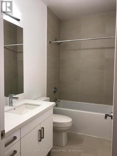 63 Village Parkway, Markham, ON - Indoor Photo Showing Bathroom