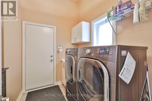 122 Sweet Water Crescent, Richmond Hill, ON - Indoor Photo Showing Laundry Room