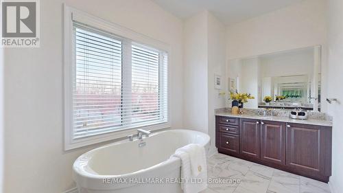 5 Wellman Drive, Richmond Hill, ON - Indoor Photo Showing Bathroom