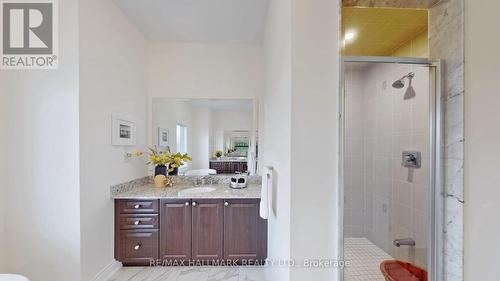 5 Wellman Drive, Richmond Hill, ON - Indoor Photo Showing Bathroom