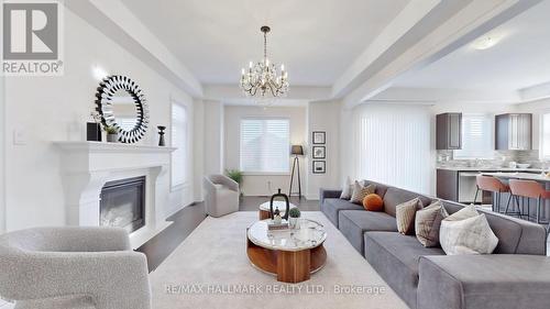 5 Wellman Drive, Richmond Hill, ON - Indoor Photo Showing Living Room With Fireplace