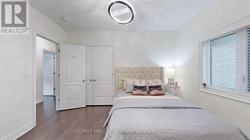 5 Wellman Drive, Richmond Hill, ON - Indoor Photo Showing Bedroom