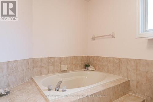 103 Browning Trail, Barrie, ON - Indoor Photo Showing Bathroom