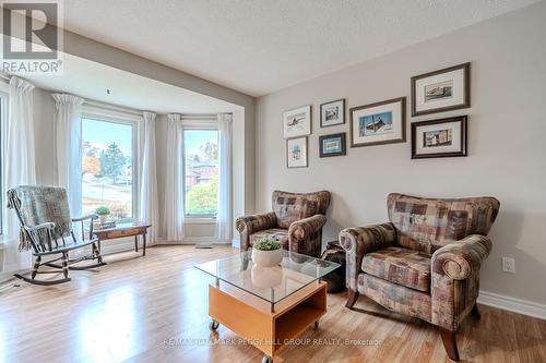 103 Browning Trail, Barrie, ON - Indoor Photo Showing Living Room