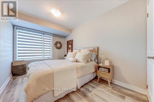 64 Appletree Lane, Barrie, ON - Indoor Photo Showing Bedroom