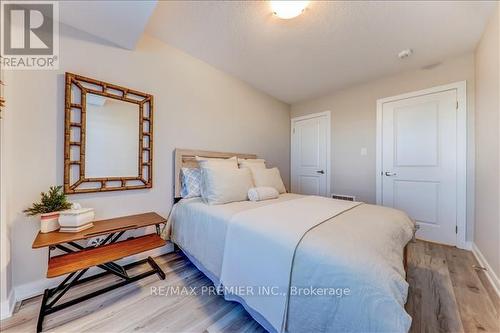 64 Appletree Lane, Barrie, ON - Indoor Photo Showing Bedroom