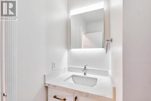 1058 Hortop Street, Oshawa (Donevan), ON - Indoor Photo Showing Bathroom