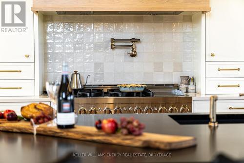 551 Shannon Road, Prince Edward County (Hallowell), ON - Indoor Photo Showing Kitchen