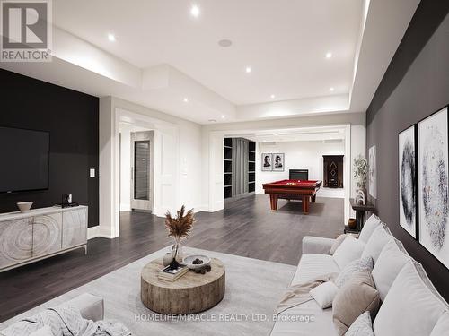 282 Tudor Avenue, Oakville, ON - Indoor Photo Showing Living Room