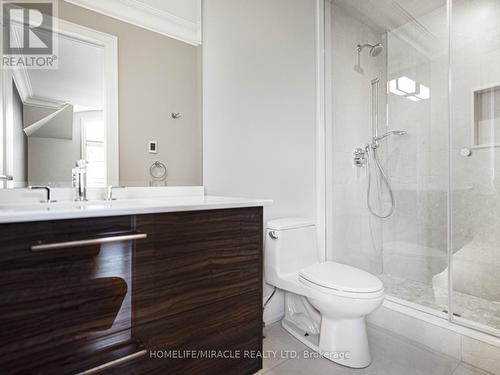 282 Tudor Avenue, Oakville, ON - Indoor Photo Showing Bathroom