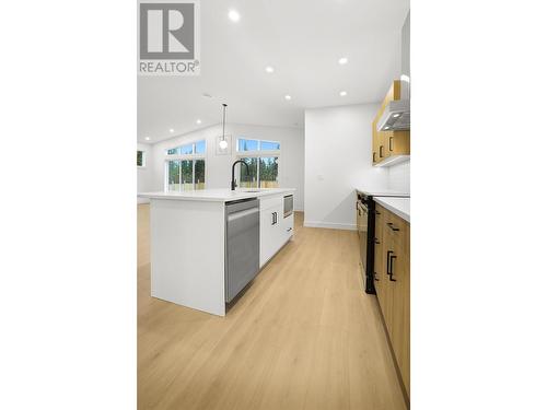 2 Wilson Street, Kitimat, BC - Indoor Photo Showing Kitchen