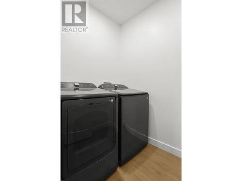 2 Wilson Street, Kitimat, BC - Indoor Photo Showing Laundry Room