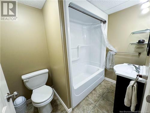 196 Mailhot, Moncton, NB - Indoor Photo Showing Bathroom