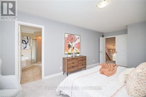 36 Natalie Court, Thorold, ON - Indoor Photo Showing Bedroom